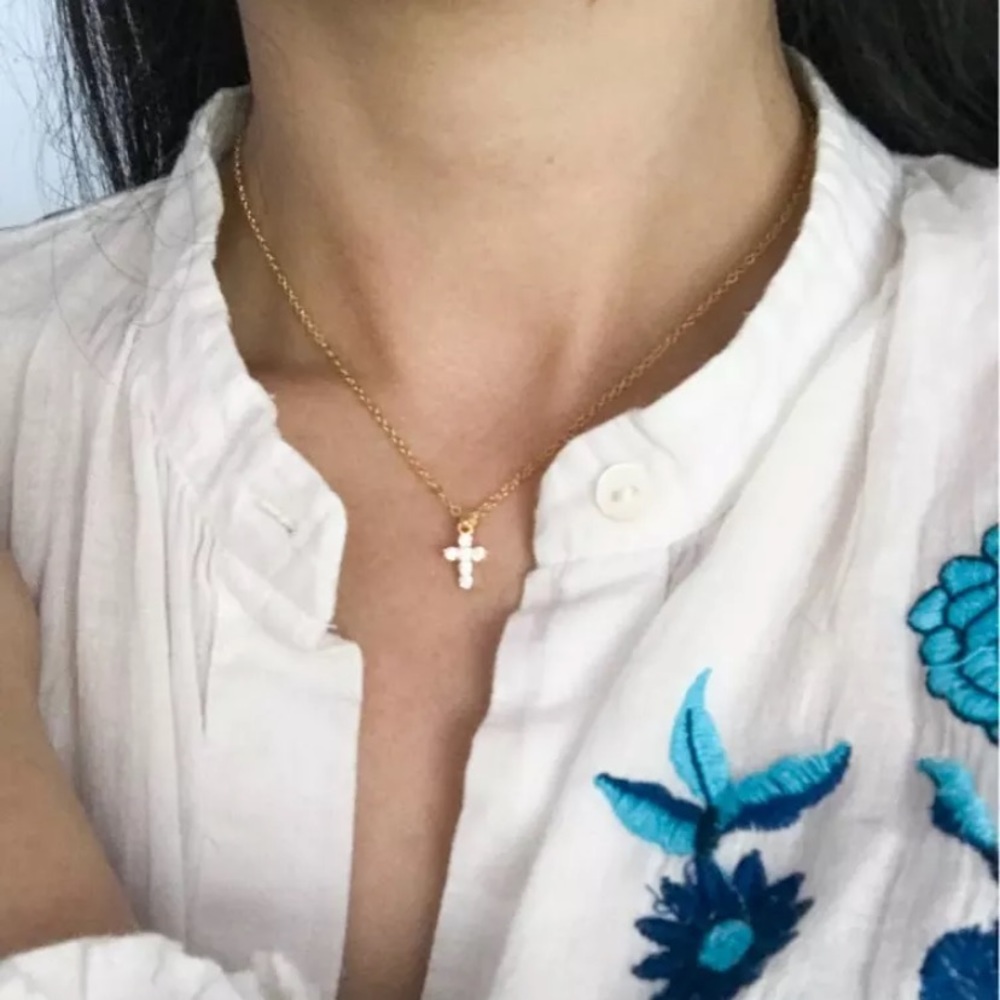 Tiny cute cross pendant necklace